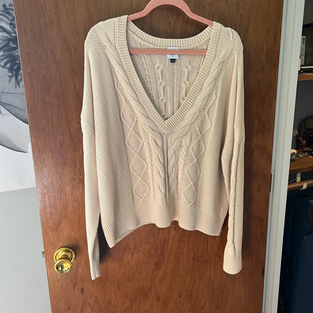 NWOT CAbi short sweater